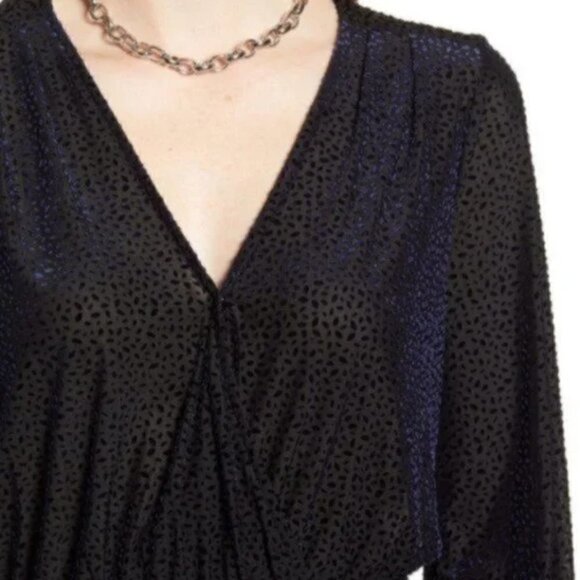 Halogen Flocked 3/4 Sleeve Peplum Top Navy Oval - Picture 2 of 16